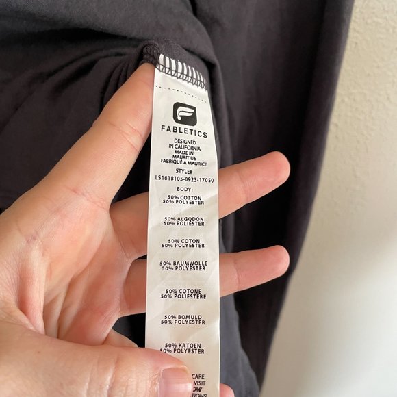 Fabletics Grey Teresa Tunic Athletic top - Picture 8 of 8